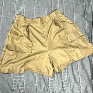 Pretty little things shorts